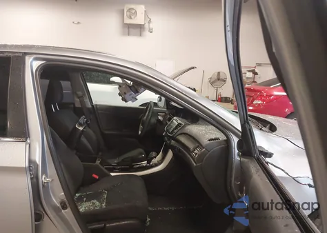 2017 Honda Accord Ex z USA, uszkodzony, nr VIN 1HGCR2F73HA258801